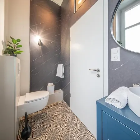 Apartman Beautiful Centre De Caractere - Private Free Parking Included *